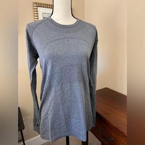 Lulu long sleeve moisturize wick material.